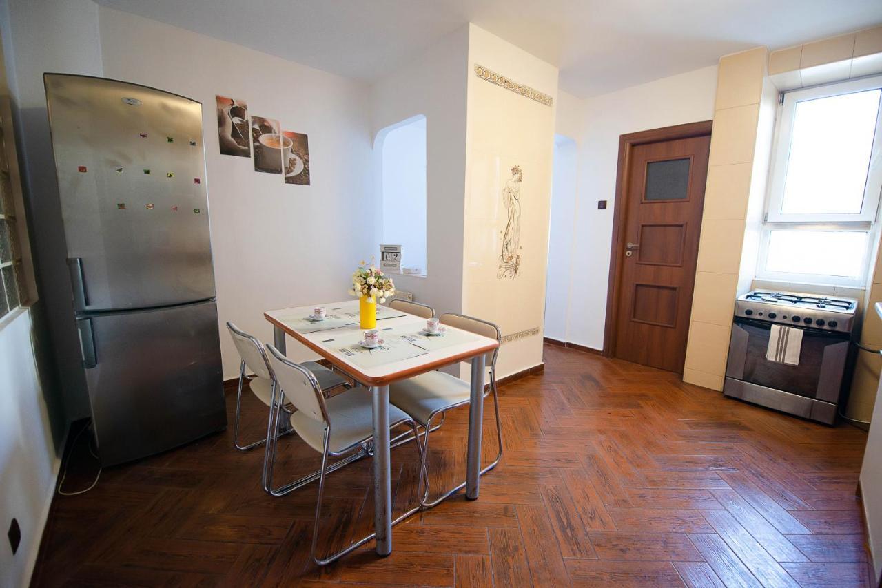 Stephanie Apartment-Centru Civic Μπρασόβ Εξωτερικό φωτογραφία